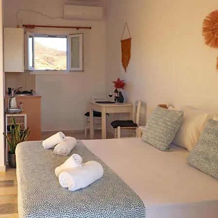Sunny Naxos *