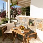 Sunny Naxos Apartment *